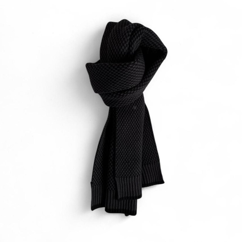 NWOT Dockers Black & Grey Knit Scarf